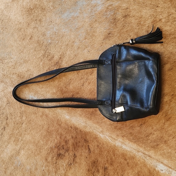 Tignanello Black Leather Purse Shoulder Bag Tassel Zipper - Picture 1 of 17